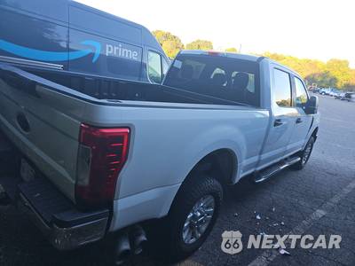 2018 Ford Super Duty F-250 XLT Crew Cab Medium Bed - zdjęcie 4 z 18 - miniatura