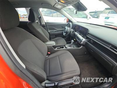 2025 Hyundai Kona SEL - zdjęcie 8 z 20 - miniatura