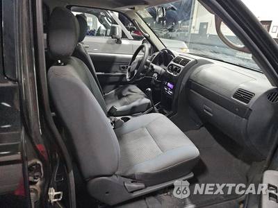 2002 Nissan Xterra XE - zdjęcie 8 z 39 - miniatura