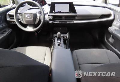 2026 Toyota Prius LE - zdjęcie 11 z 11 - miniatura