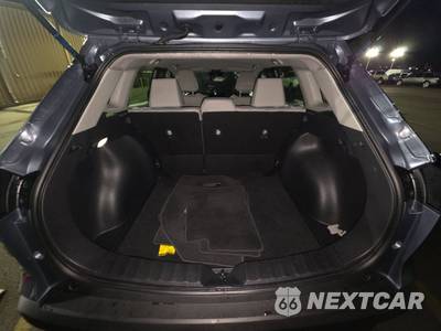 2026 Toyota Corolla Cross L - zdjęcie 16 z 26 - miniatura