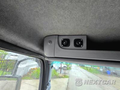 2015 Isuzu NPR HD Base Low Tilt - zdjęcie 14 z 17 - miniatura