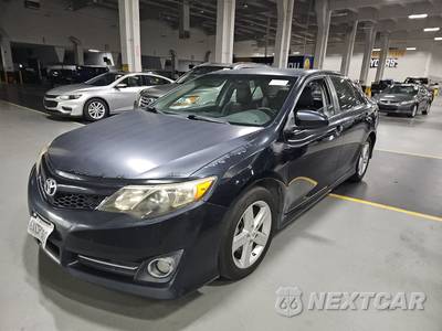 2012 Toyota Camry SE - zdjęcie 1 z 44 - miniatura