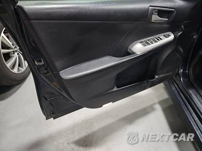 2012 Toyota Camry SE - zdjęcie 9 z 44 - miniatura