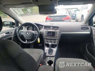 2016 Volkswagen Golf Trendline Hatchback - zdjęcie 11 z 38 - miniatura