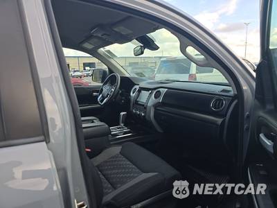 2020 Toyota Tundra SR5 Crew Cab Short Bed - zdjęcie 8 z 26 - miniatura