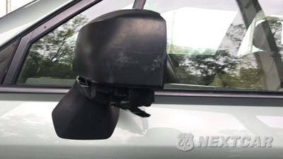 2015 Subaru Forester 2.5i - zdjęcie 28 z 48 - miniatura