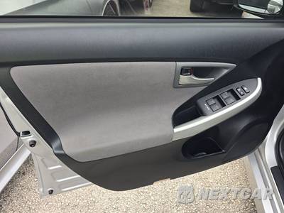 2012 Toyota Prius Two - zdjęcie 9 z 29 - miniatura