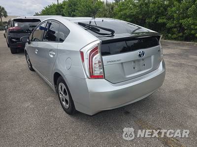 2012 Toyota Prius Two - zdjęcie 6 z 29 - miniatura