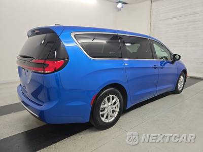 2027 Chrysler Pacifica Select 121.6" WB - zdjęcie 4 z 26 - miniatura