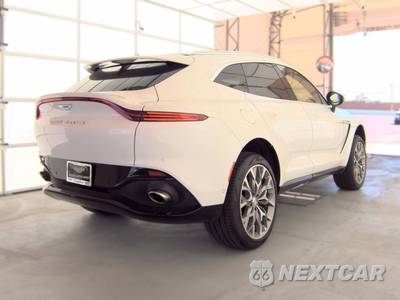 2021 Aston Martin DBX - zdjęcie 4 z 31 - miniatura