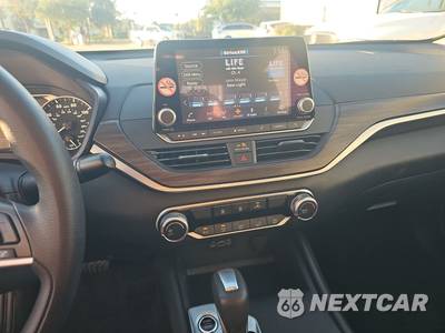 2025 Nissan Altima SV - zdjęcie 11 z 18 - miniatura