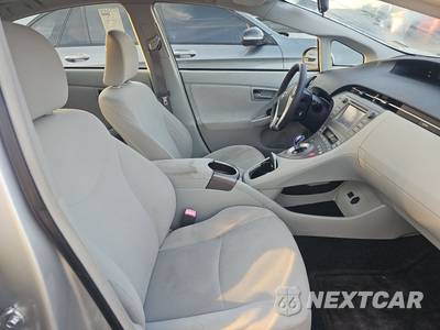 2013 Toyota Prius Three - zdjęcie 8 z 28 - miniatura