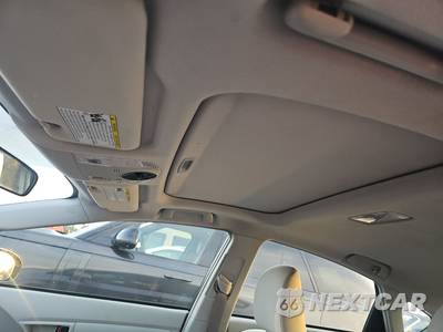 2013 Toyota Prius Three - zdjęcie 18 z 28 - miniatura