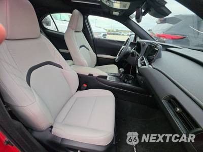 2024 Lexus UX 250h Premium - zdjęcie 8 z 34 - miniatura