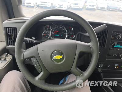 2025 Chevrolet Express 3500 Passenger Van LT 1LT 155.1" WB - zdjęcie 10 z 18 - miniatura