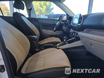 2025 Hyundai Venue SEL - zdjęcie 8 z 28 - miniatura