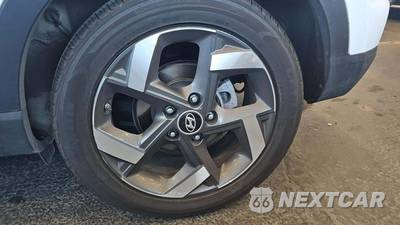 2025 Hyundai Venue SEL - zdjęcie 24 z 28 - miniatura