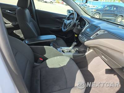 2018 Chevrolet Malibu LT 1LT - zdjęcie 8 z 27 - miniatura