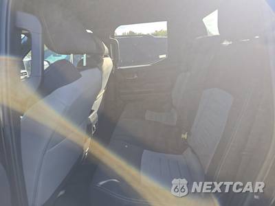 2025 Toyota Tacoma TRD Off-Road Crew Cab Medium Bed - zdjęcie 13 z 33 - miniatura