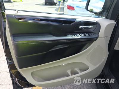 2017 Dodge Grand Caravan SXT 121.2" WB - zdjęcie 9 z 27 - miniatura