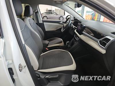 2025 Volkswagen Taos SE - zdjęcie 8 z 23 - miniatura