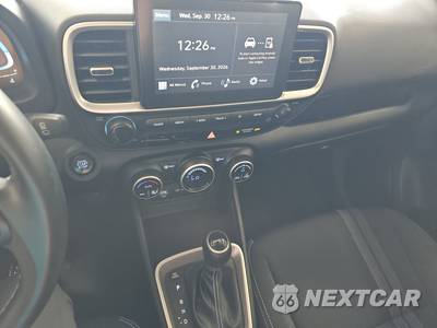 2025 Hyundai Venue SEL - zdjęcie 11 z 29 - miniatura