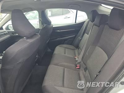 2025 Toyota Camry LE - zdjęcie 13 z 28 - miniatura