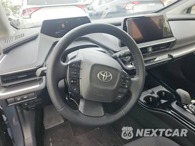 2026 Toyota Prius LE - zdjęcie 10 z 23 - miniatura