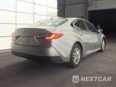2025 Toyota Camry LE - zdjęcie 4 z 27 - miniatura