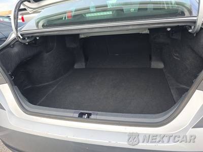 2025 Toyota Camry LE - zdjęcie 16 z 27 - miniatura