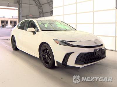 2025 Toyota Camry SE - zdjęcie 3 z 31 - miniatura
