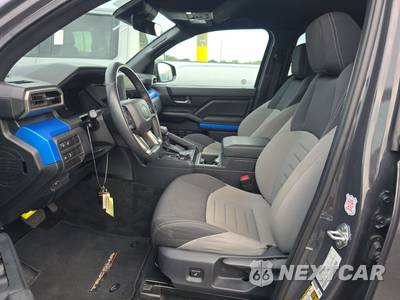 2025 Toyota Tacoma TRD Off-Road Crew Cab Medium Bed - zdjęcie 7 z 44 - miniatura