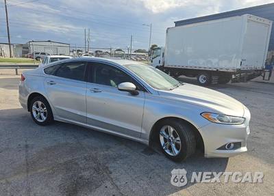 2016 Ford Fusion SE - zdjęcie 4 z 16 - miniatura