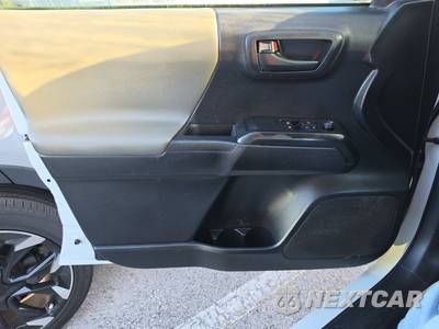 2020 Toyota Tacoma SR Extended Cab Long Bed w/Rear Doors - zdjęcie 15 z 43 - miniatura