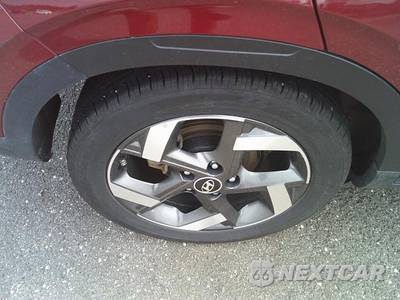 2025 Hyundai Venue SEL - zdjęcie 5 z 31 - miniatura