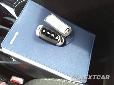 2025 Hyundai Venue SEL - zdjęcie 9 z 31 - miniatura