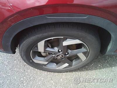 2025 Hyundai Venue SEL - zdjęcie 19 z 31 - miniatura