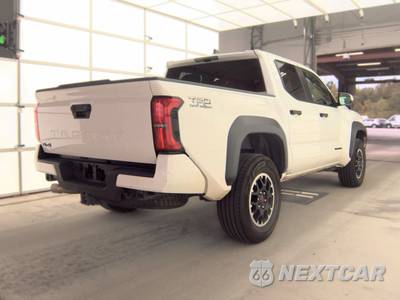 2025 Toyota Tacoma TRD Off-Road Crew Cab Medium Bed - zdjęcie 4 z 34 - miniatura