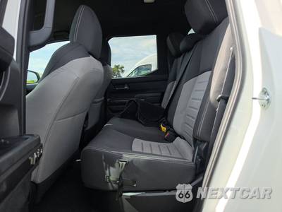 2025 Toyota Tacoma TRD Off-Road Crew Cab Medium Bed - zdjęcie 13 z 34 - miniatura