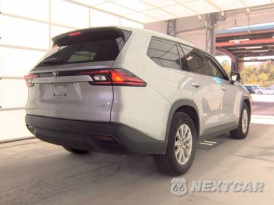 2025 Toyota Grand Highlander XLE - zdjęcie 4 z 26 - miniatura