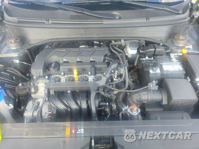 2025 Hyundai Venue SEL - zdjęcie 15 z 37 - miniatura