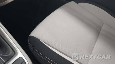 2025 Hyundai Venue SEL - zdjęcie 24 z 37 - miniatura