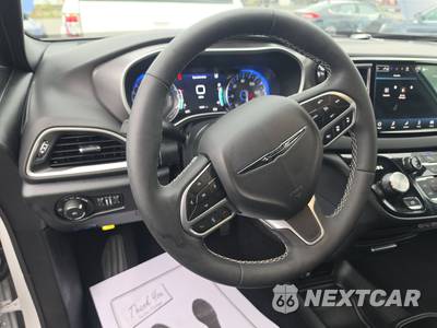 2025 Chrysler Pacifica Select 121.6" WB - zdjęcie 10 z 25 - miniatura