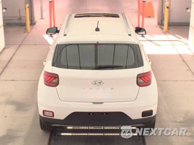 2025 Hyundai Venue SEL - zdjęcie 5 z 27 - miniatura
