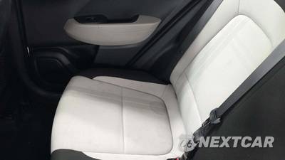 2025 Hyundai Venue SEL - zdjęcie 27 z 27 - miniatura