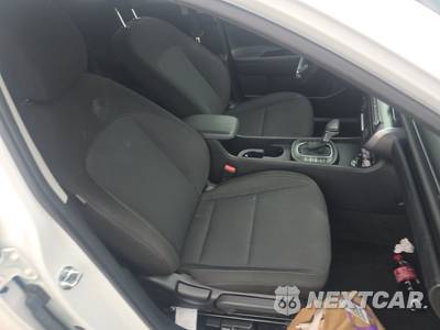 2025 Hyundai Kona SEL - zdjęcie 8 z 21 - miniatura