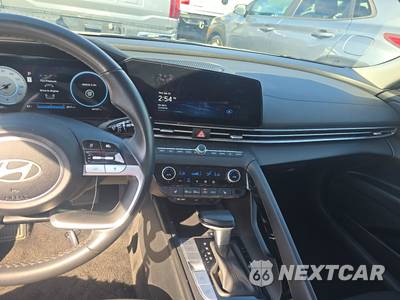 2025 Hyundai Elantra SEL Convenience - zdjęcie 11 z 21 - miniatura