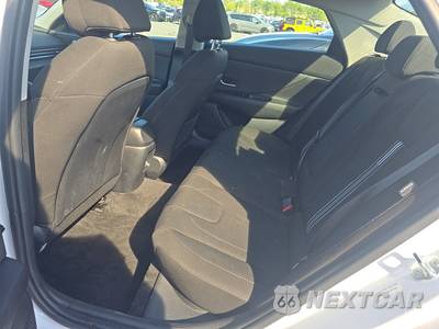 2025 Hyundai Elantra SEL Convenience - zdjęcie 13 z 21 - miniatura