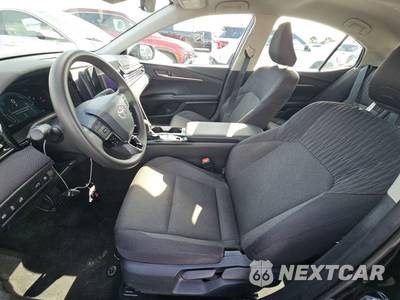 2025 Toyota Camry LE - zdjęcie 7 z 25 - miniatura